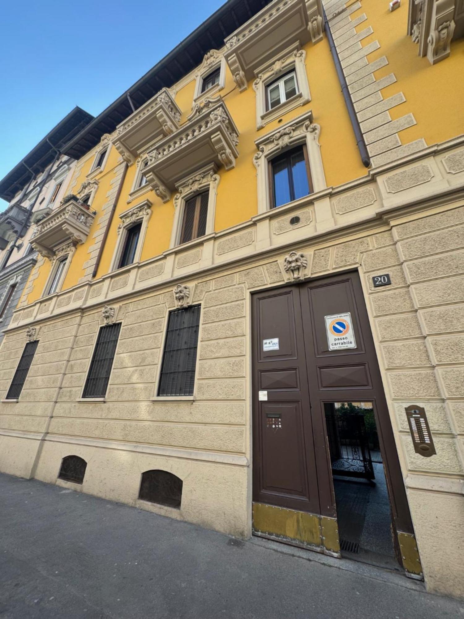 Perugino 20 Apartment Milan Bagian luar foto